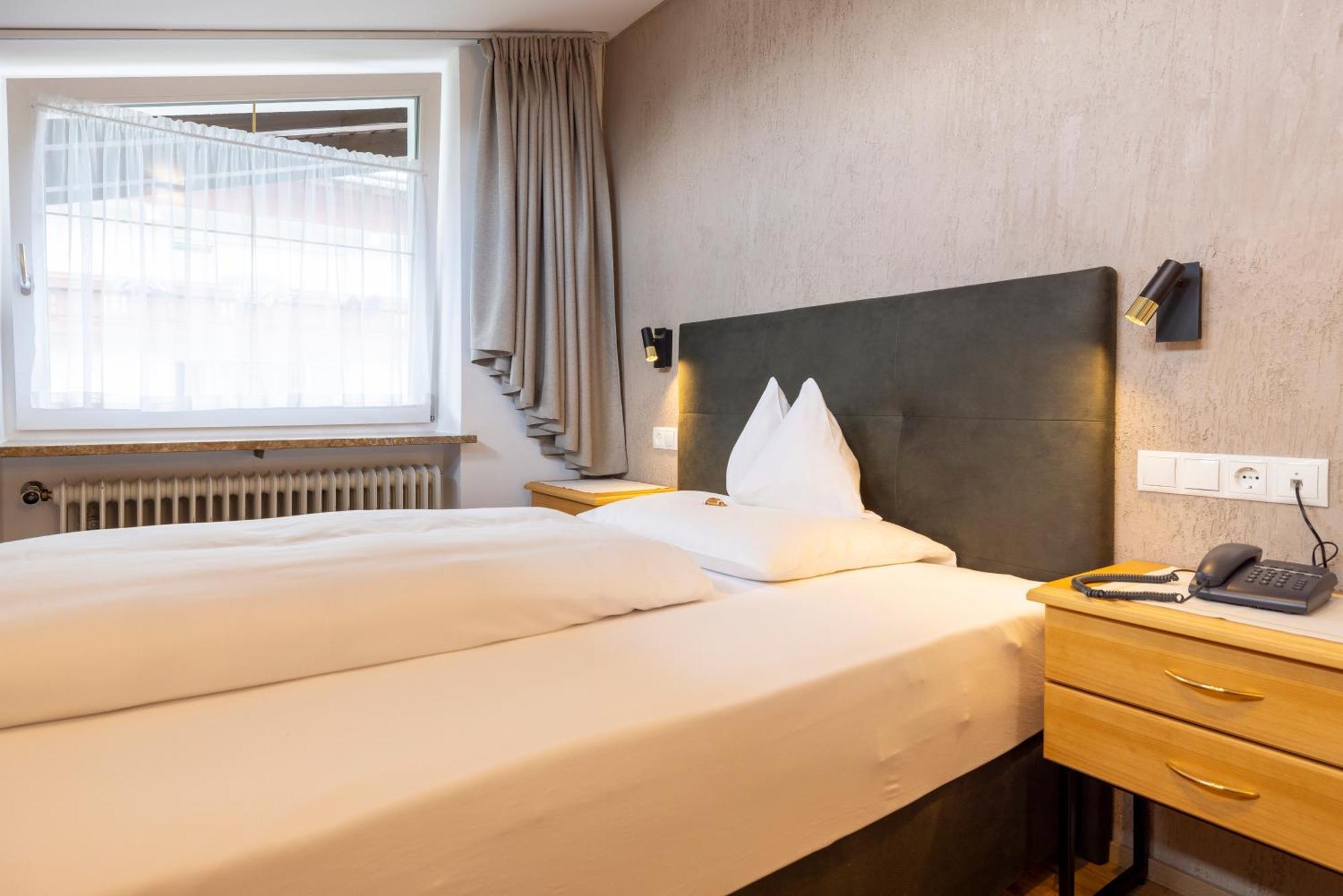 Parkhotel Seefeld Hotel 4*